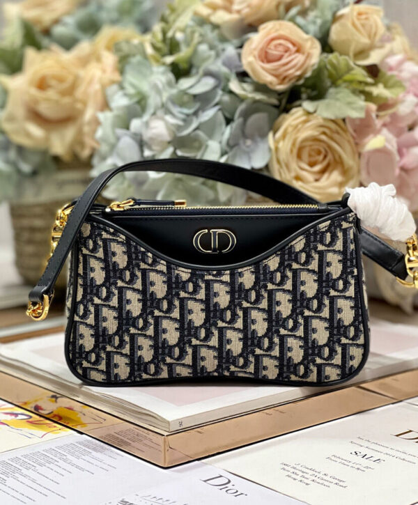 Christian Dior 30 Montaigne Hobo Avenue Mini Bag - Image 2
