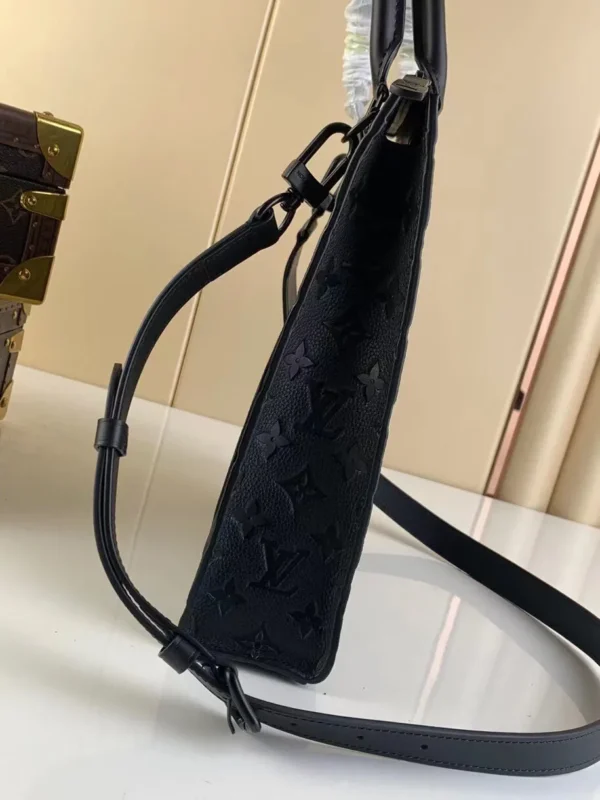 Louis Vuitton Sac Plat M59960 - Image 9