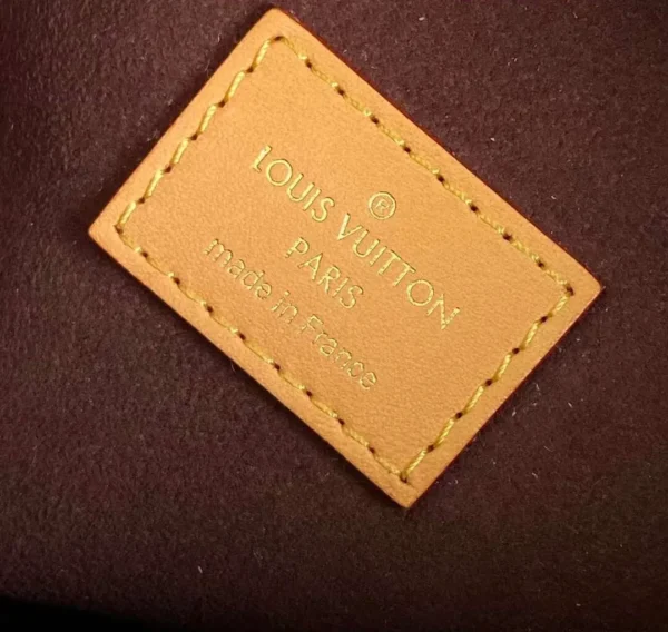 Louis Vuitton Monogram M46358 - Image 4