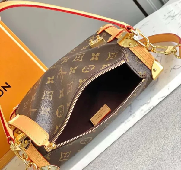Louis Vuitton Monogram M46358 - Image 7