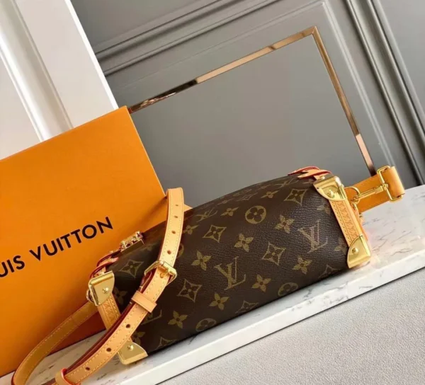 Louis Vuitton Monogram M46358 - Image 8